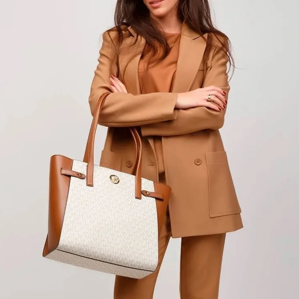 NEW! Michael Kors Vanilla MK Signature Large Carmen Logo Tote